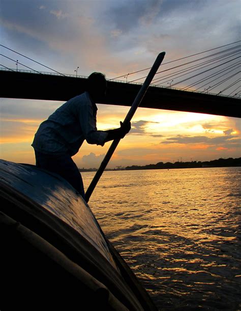 Howrah Bridge - Corel Discovery Center