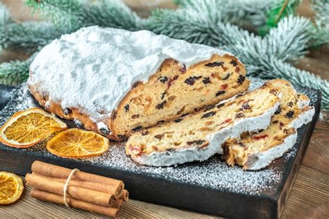 Premium Photo | Stollen - traditional german christmas bread