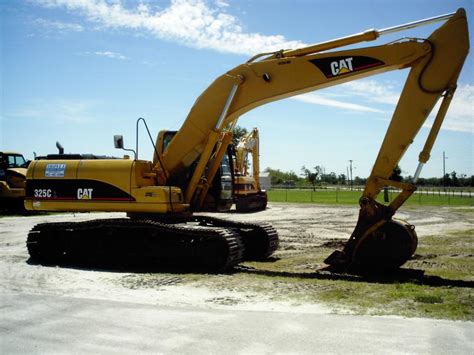 Caterpillar 325 Excavator Specs and Dimensions - VeriTread