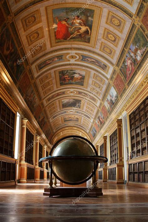 Interior of Fontainebleau palace – Stock Editorial Photo © Snake81 #3470426