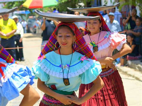 Danzas Indigenas | Fiesta de Las Flores, Panchimalco. El Sal… | Flickr