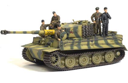 Tiger I Late Production + Tiger Tank Crew - Die-cast model - Dragon ...