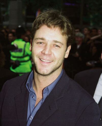 RUSSELL CROWE YOUNG - See images of the gifted actor Russell Crowe