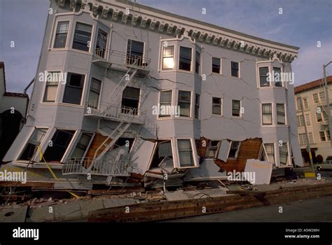 Painet hl1108 collapsed building 1989 sf earthquake san francisco Stock ...