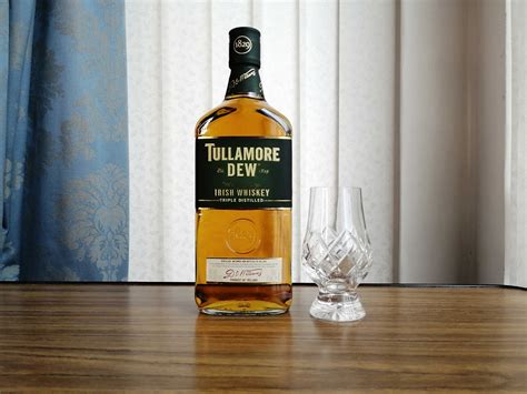 Tullamore DEW (Whiskey Review)