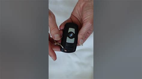 HOW TO CHANGE THE BATTERY IN YOUR BMW KEY FOB // Replace the Battery in ...