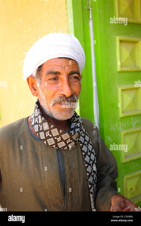 Middle aged muslim man hi-res stock photography and images - Alamy