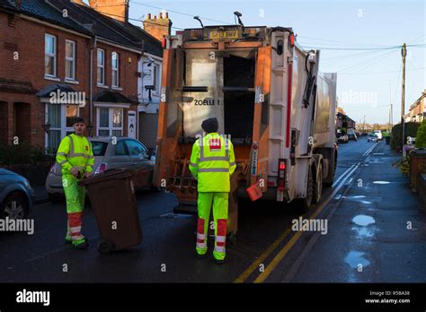 Biffa worker hi-res stock photography and images - Alamy