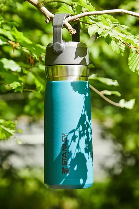 Stanley Lagoon Go Flip Straw Reusable Water Bottle | Urban Outfitters UK