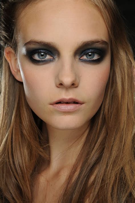 Black Smokey Eye Makeup Ideas - fashionsy.com