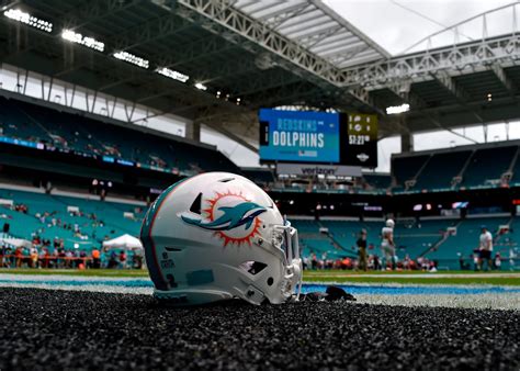 Best Running Backs in Miami Dolphins History | WKKY Country 104.7