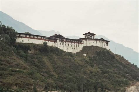 6 Bhutanese Dzongs - Fortresses, Architecture & Significance | Holidify