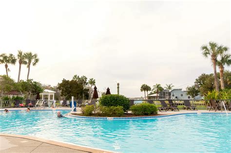 Want to Swim with Manatees in Crystal River, Florida? Read this first!