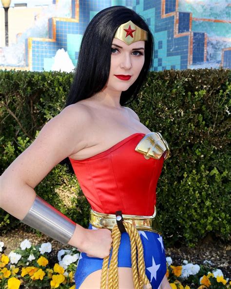 Wonder Woman cosplay | Wonder woman cosplay, Wonder woman, Women