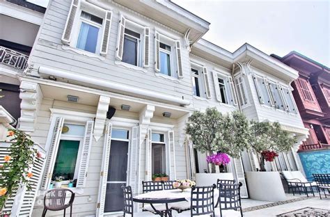 Asian Istanbul Seafront Mansion- Beykoz - Turkey Homes