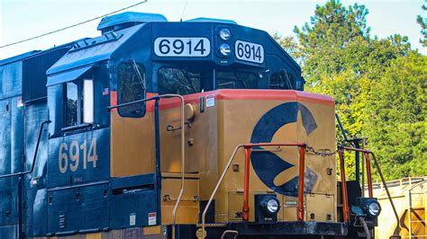 Chessie?! CSX 6914 & 2709 sits idling in Cartersville, GA 9/2/23 - YouTube