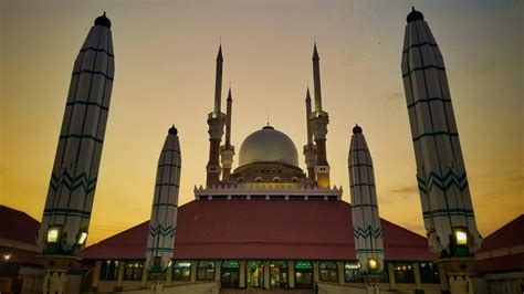 Masjid Agung Jawa Tengah Tiket & Kemegahan Arsitektur - Oktober 2022