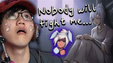 BoxBox plays Riven but nobody wants to fight him - YouTube