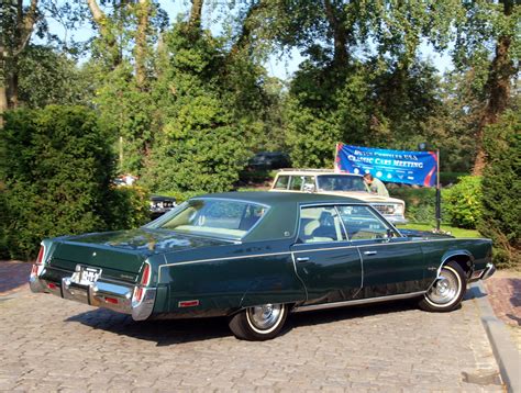 1974 Chrysler New Yorker - Information and photos - MOMENTcar