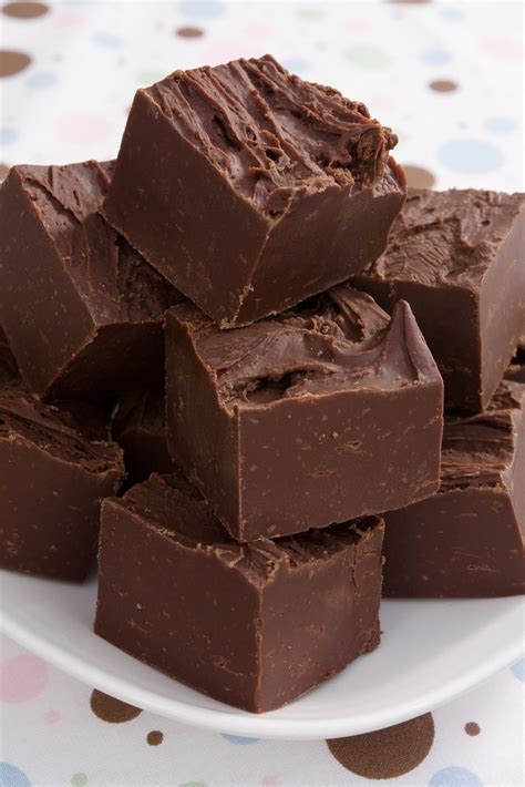 Slow Cooker Fudge | Recipe | Fudge recipes easy, Slow cooker fudge, Fudge recipes chocolate