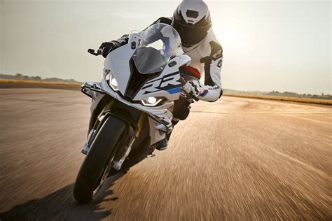 BMW S1000RR gets first major update since 2019 with new aero, more ...