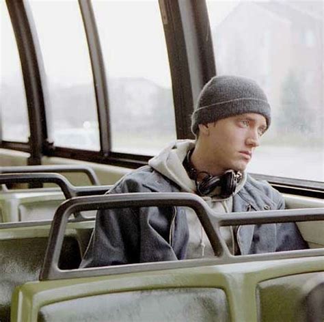 '8 Mile' high / Rapper Eminem succeeds in 'Rocky'-like tale about his own rise to fame - SFGate