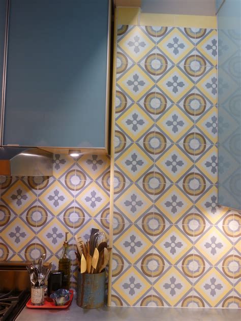 Avente Tile Talk: A Cement Tile Kitchen Backsplash Makes a Chelsea Remodel