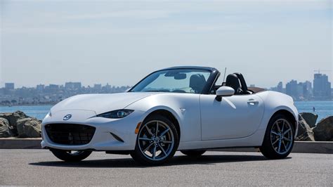 2019 Mazda MX-5 Miata first drive review: The sports car Mazda intended