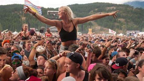 Beleaguered Canadian music festivals struggle to fill fields | CBC News