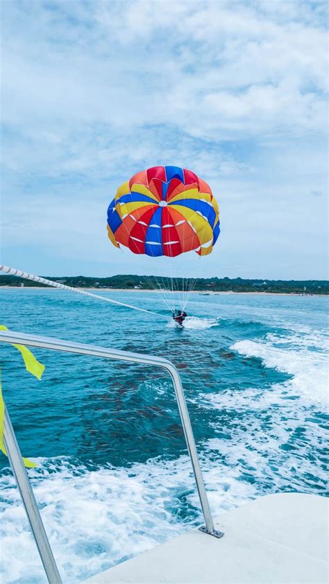 PARASAILING IN GOA AT CANDOLIM BEACH | A Colorful Ride