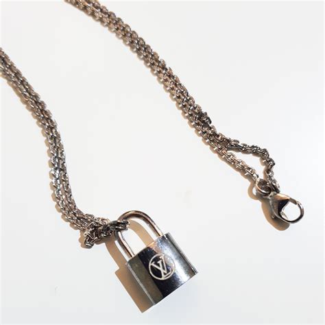 Louis Vuitton Mens Silver Necklace | semashow.com