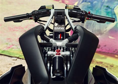 BMW Motorrad Vision DC Roadster mimics a boxer but is actually electric - CNET