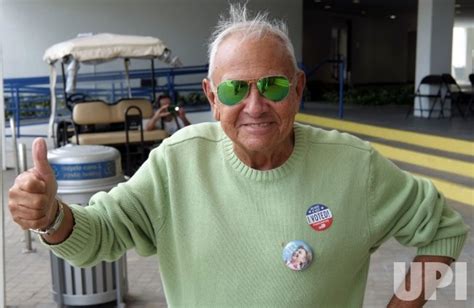 Photo: Florida Voters Cast Their Votes At The Start of Early Voting in ...