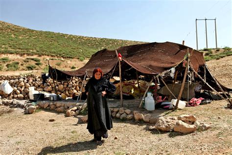 Iran Nomads Tour - Living with the Qashqai Tribes - SURFIRAN