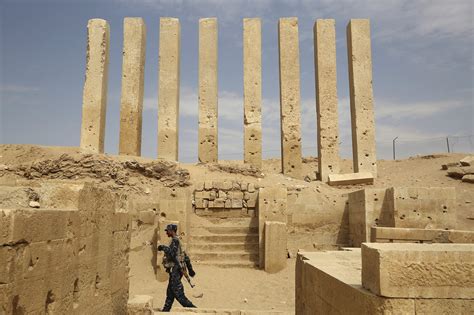 Ancient temple left neglected as Yemen war threatens history | The ...