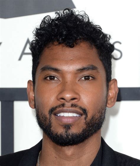 Miguel Songs: 'Adorn' Singer Sued 2 Years After Accidentally Kicking fan at Billboard Awards ...