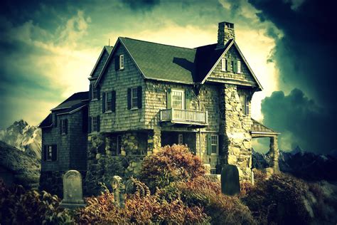 Haunted Houses: 7 Signs a House May Be Haunted | Strangling Bros. Utah