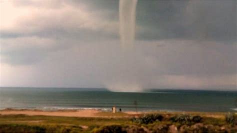 Necochea: una impresionante tromba marina sorprendió a los locales