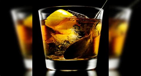 Old Fashioned Whiskey Cocktail Recipe: How to Make Old Fashioned ...