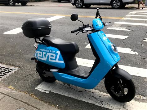 Revel stops scooter service in NYC after rider dies in Queens — Queens ...