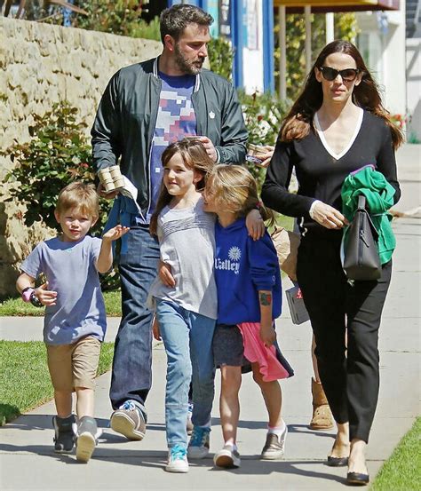 Ben Affleck regrets divorcing his ex-wife Jennifer Garner! – Married Biography