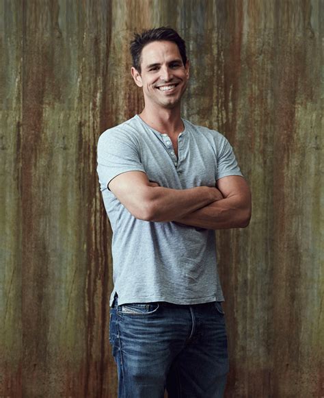 How Superproducer Greg Berlanti Juggles 6 (and Counting) TV Shows