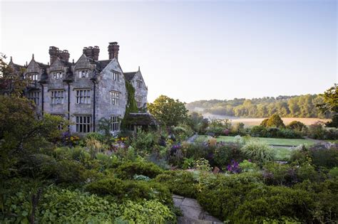 ELYSIAN Magazine | Best English Countryside Escapes in Spring