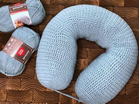 Travel Pillow: Free Crochet Pattern