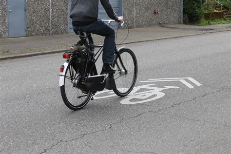 Madison Bike Life: Portland's Bicycle Boulevards, Where Bikes Take the Lane