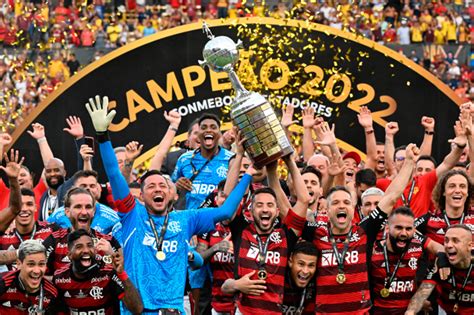 Flamengo terá jogos pela Libertadores na TV aberta e canais pagos