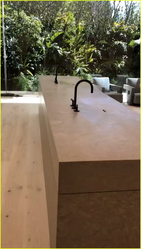 Kim Kardashian Explains Her Bathroom Sinks After Fans Have So Many Questions: Photo 4274440 ...