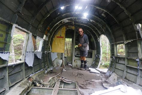 Wreckage of plane crash in the mountains of New Hampshire : r/pics