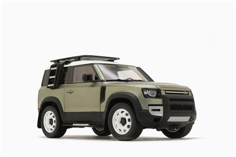 Land Rover Defender 90 2020 Pangea Green by 1:18 Almost Real