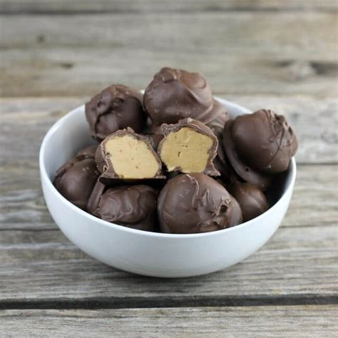 Peanut Butter Balls (Buckeye Balls) - Words of Deliciousness